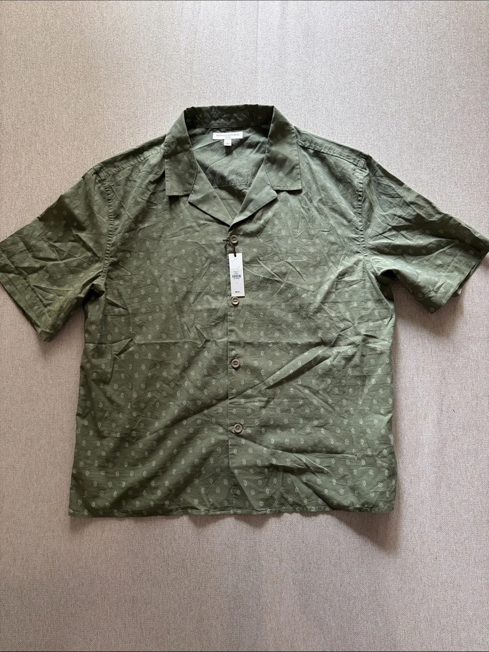 Banana Republic Olive Green Short-Sleeve Button-Down Shirt